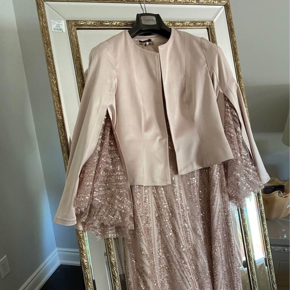 Dress 😱😱😱😱😱 - Picture 2 of 3